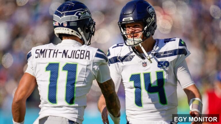 فريق سياتل سيهواكز يلعب في ملعب كرة القدم