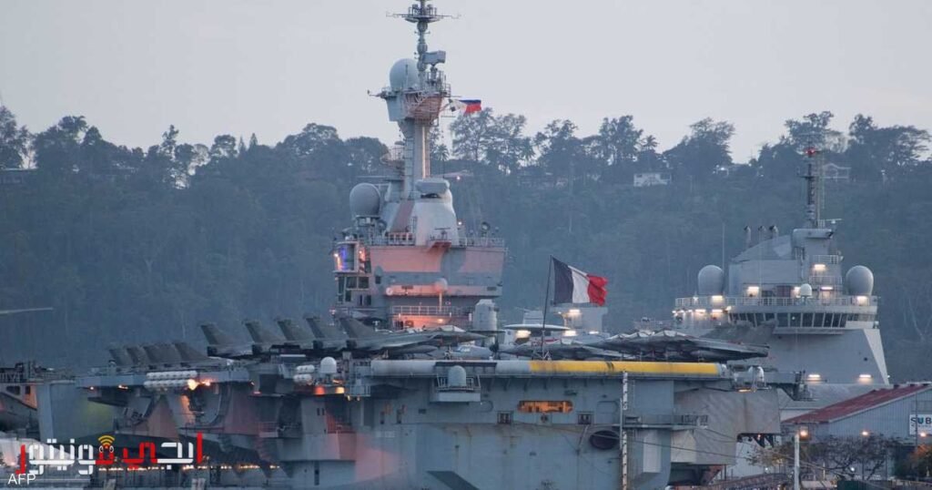 صورة لحاملة الطائرات شارل ديغول في البحر المتوسط