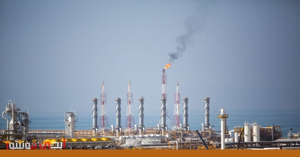 صورة: هجوم على منشآت النفط والغاز