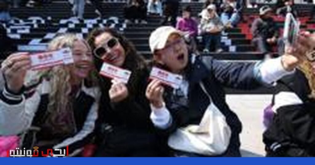 مئات الآلاف من المعجبين ينتظرون عودة فرقة بي تي إس إلى المسرح صورة: بي تي إس