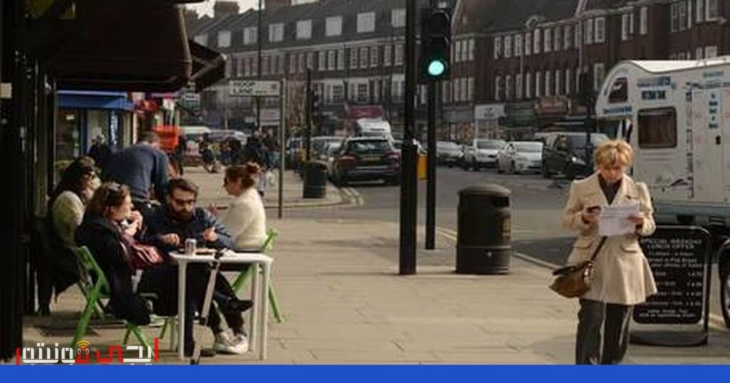 حريق سيارات الإسعاف خارج كنيس يهودي: تصعيد جديد في الأحداث صورة: حريق سيارات الإسعاف